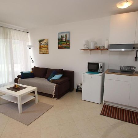 Apartment Luigi Poreč Dış mekan fotoğraf