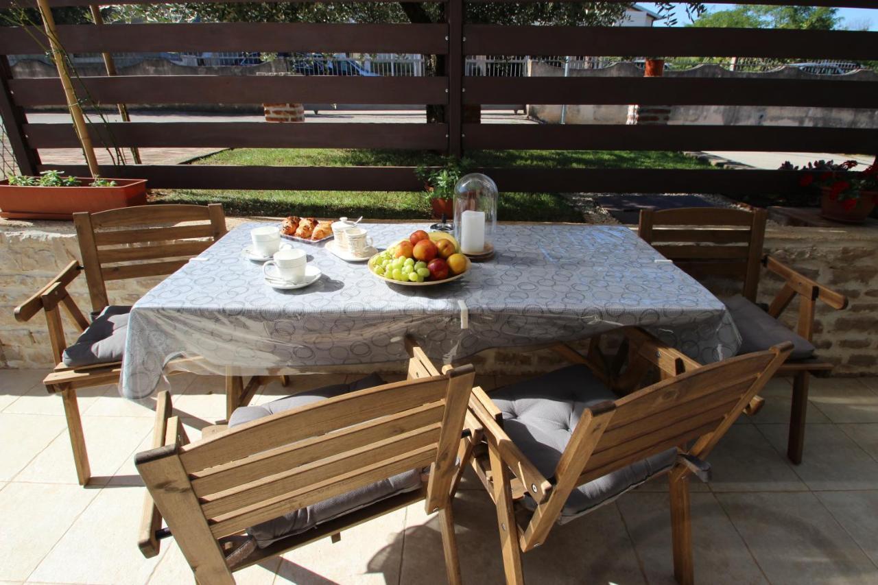 Apartment Luigi Poreč Dış mekan fotoğraf